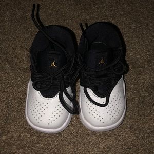 infant black jordans